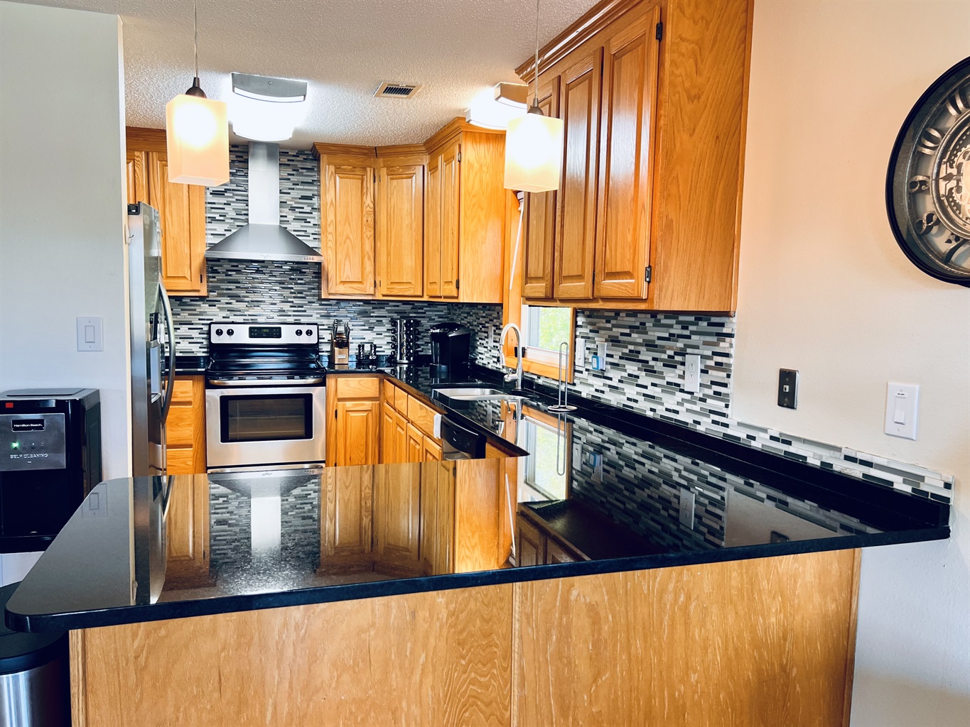 Dishwasher, Stove/Oven, Microwave, Toaster, Fridge, 3rd Floor