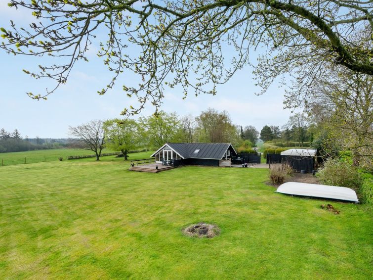 henrieke-250m-to-the-fjord/