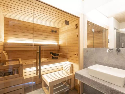 Superior Galerie,Sauna&Außenbadewanne