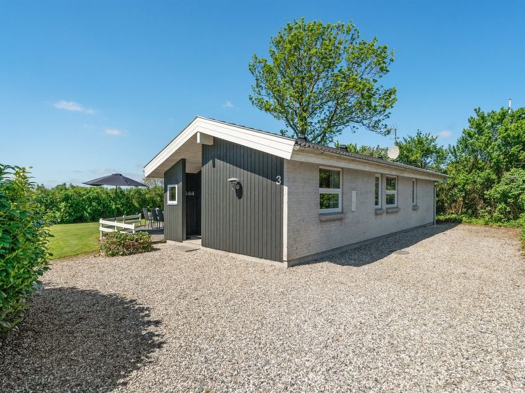 kajana-400m-from-the-sea/