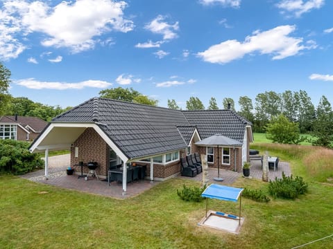 "Annlis" - 4km from the sea