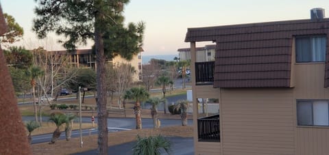 Step out the front door for a peek at the Ocean!