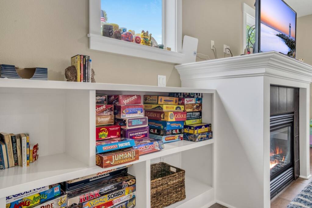 Spacious SE- A/C, Free Parking, toys, walk to food