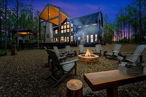 🌄 Experience Serenity at Wild Mountain Honey Luxury Cabin 🏞️