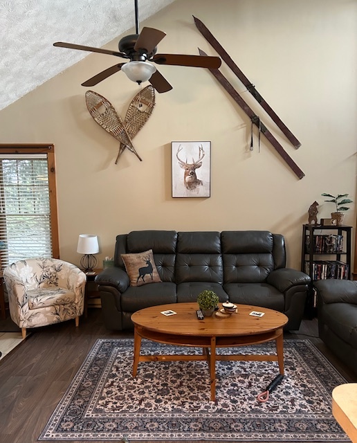 camelback-ski-house-2-mins-to-ski-lift-waterpark/