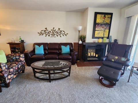 2B/2B Condo on the Canal near Old Town, Fashion Sq