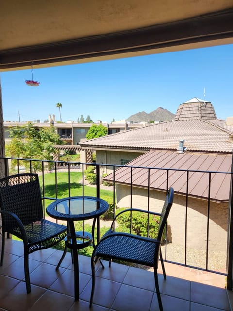 2B/2B Condo on the Canal near Old Town, Fashion Sq