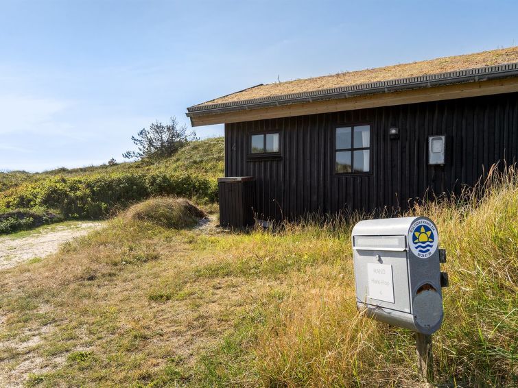 marite-200m-from-the-sea/