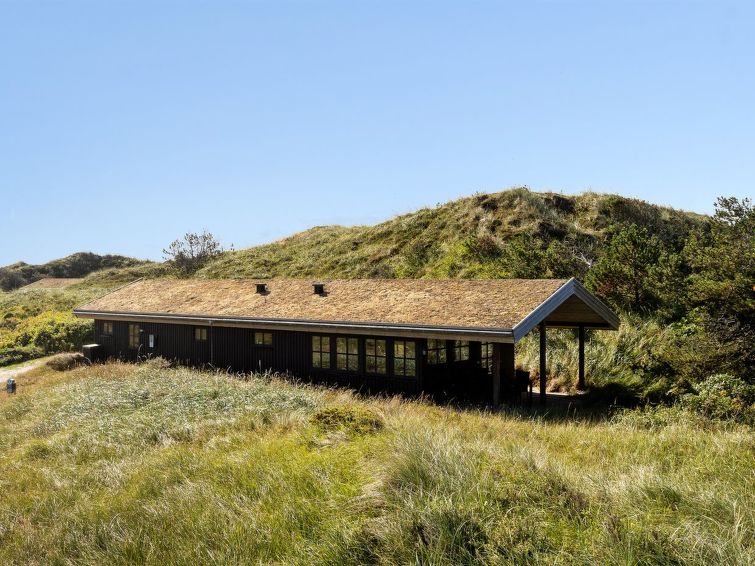 marite-200m-from-the-sea/