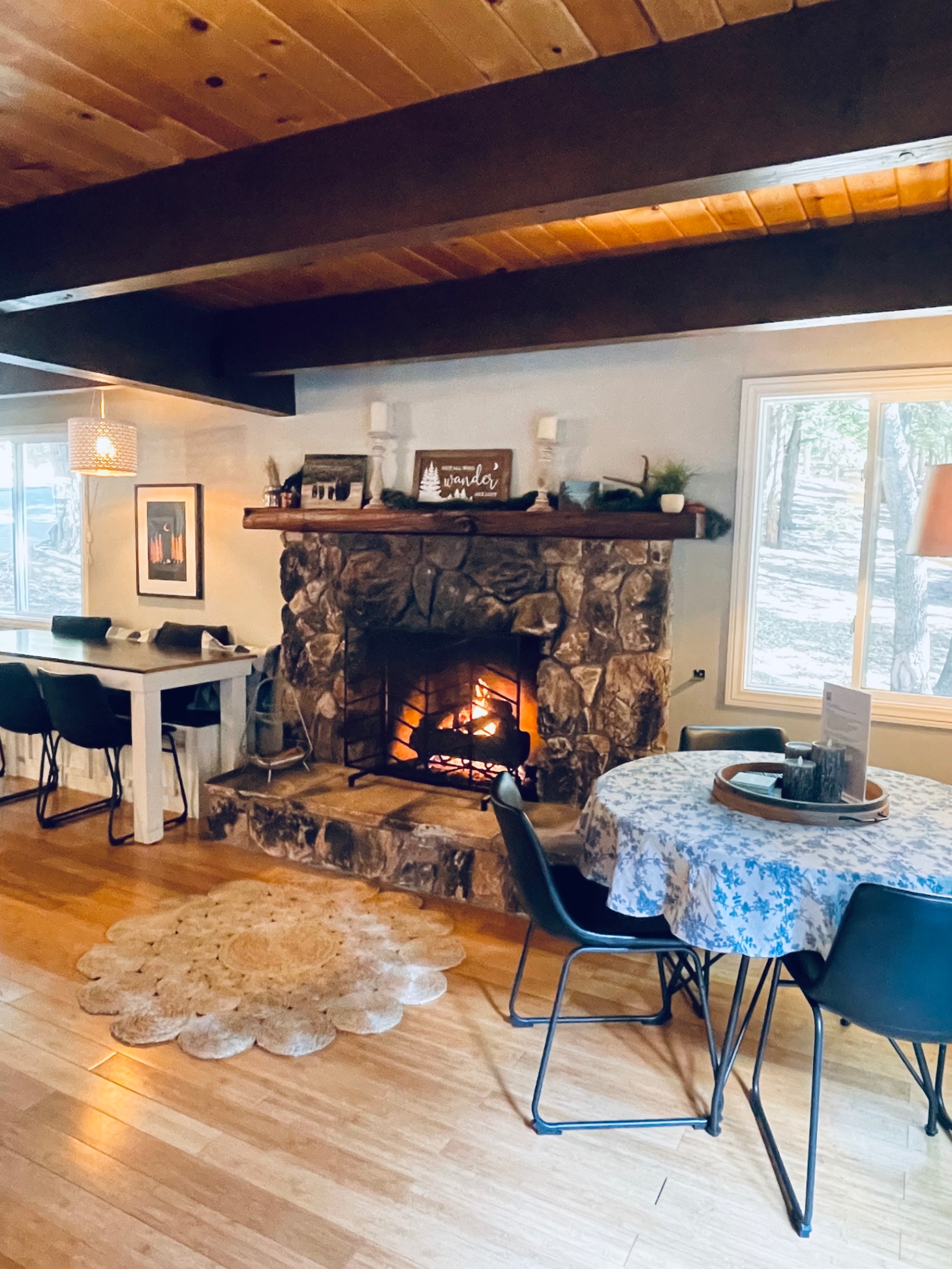 forest-escape-soaker-tub-firepit-lake-rights/