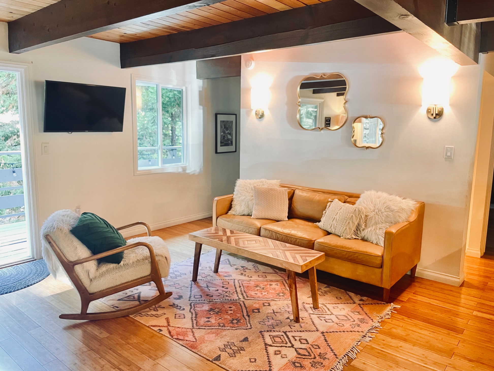 forest-escape-soaker-tub-firepit-lake-rights/