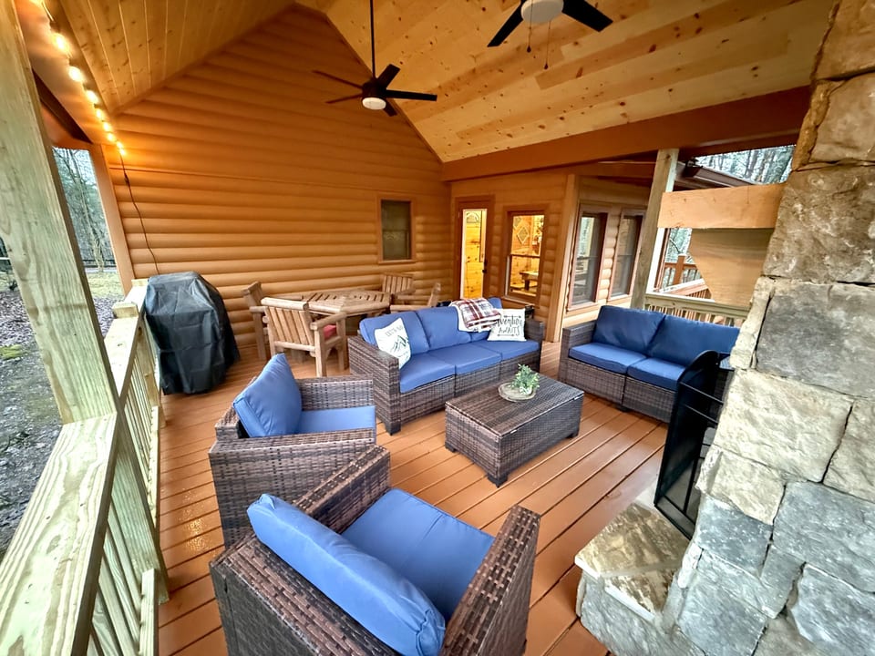 Ellijay Hideaway | HotTub | PoolTable | Coffee Bar - Ellijay