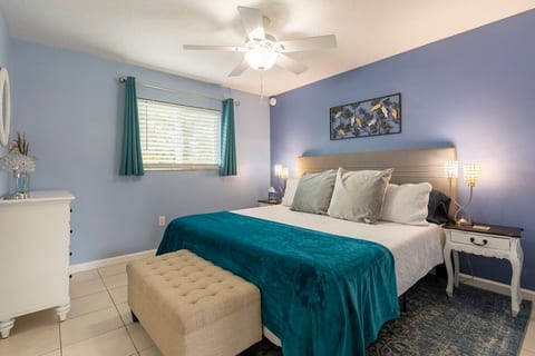 The bedroom features a comfortable King sized bed fitted with bamboo sheets.