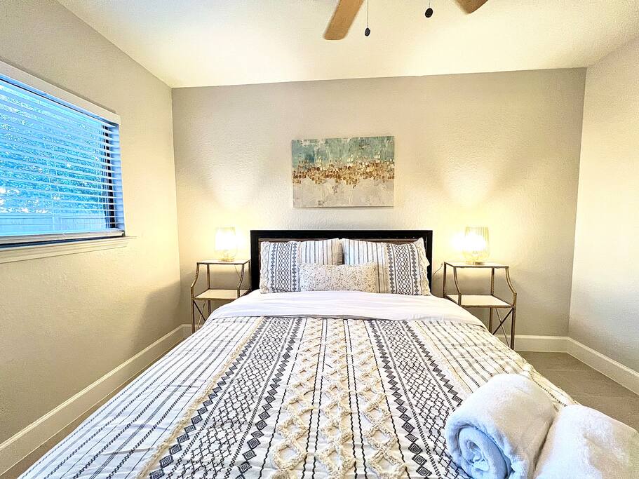 This bedroom offers a refreshing and comfortable space to relax - 4BR Family Oasis | Prime Location, Fast Wi-Fi-TCF - Converse