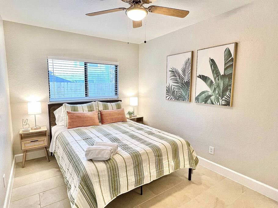 4BR Family Oasis | Prime Location, Fast Wi-Fi-TCF - Converse