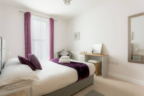 1 Bedroom Luxury Apartment in Redhill