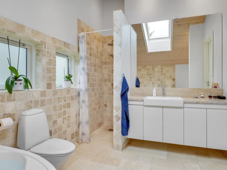 heino-3-5km-from-the-sea/