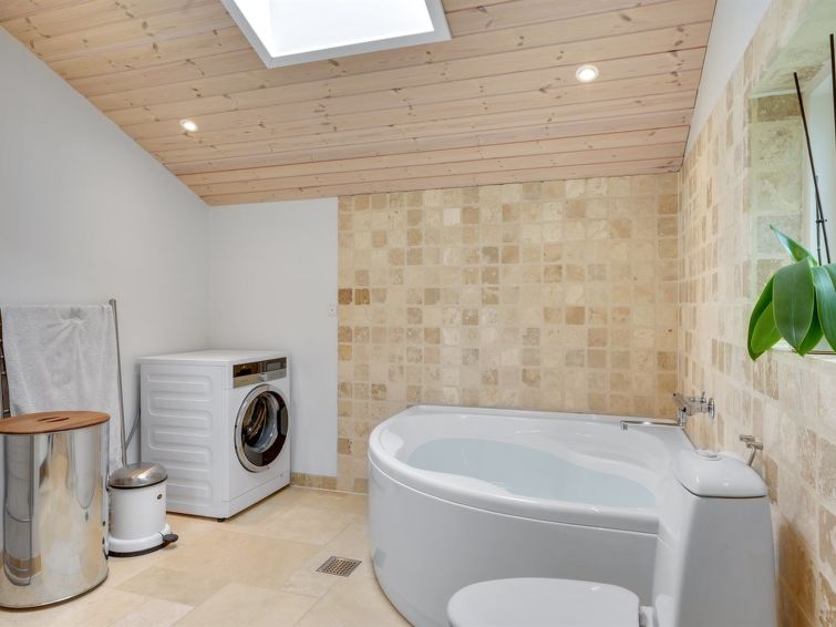 heino-3-5km-from-the-sea/