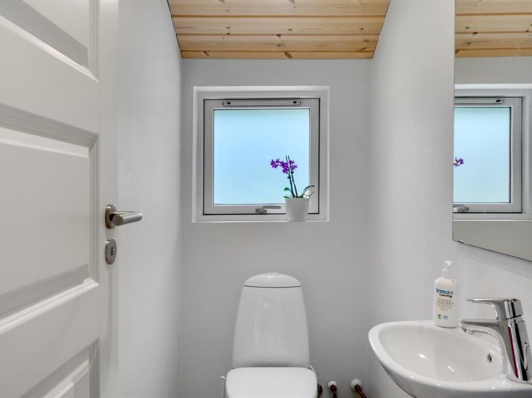 heino-3-5km-from-the-sea/