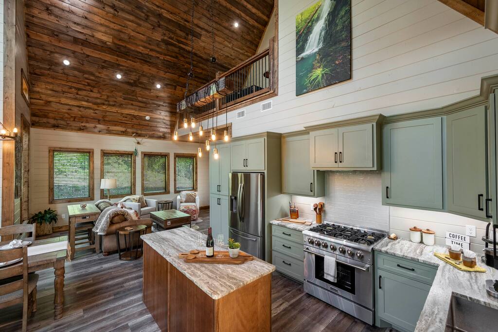Relaxing waterfall retreat!