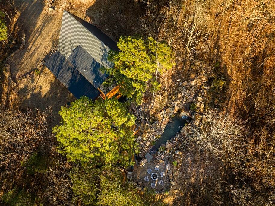 Relaxing waterfall retreat!