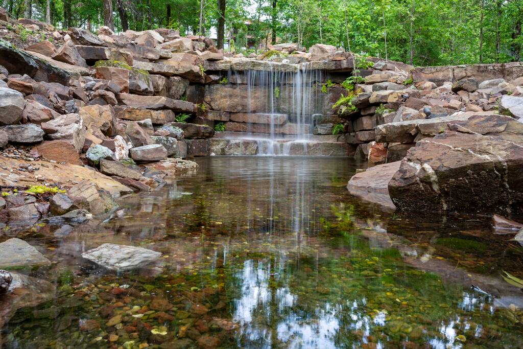 Relaxing waterfall retreat!