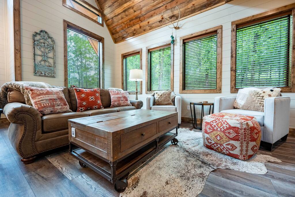 Relaxing waterfall retreat!