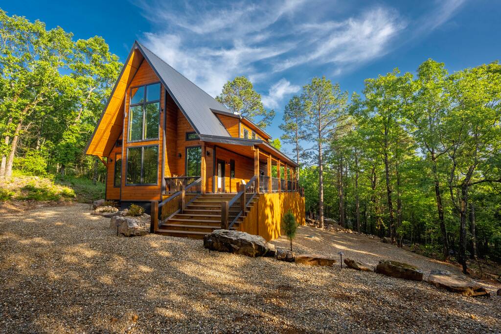 Relaxing waterfall retreat!