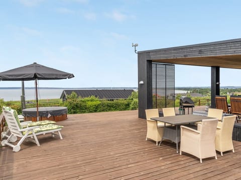 "Mahilo" - 300m from the sea