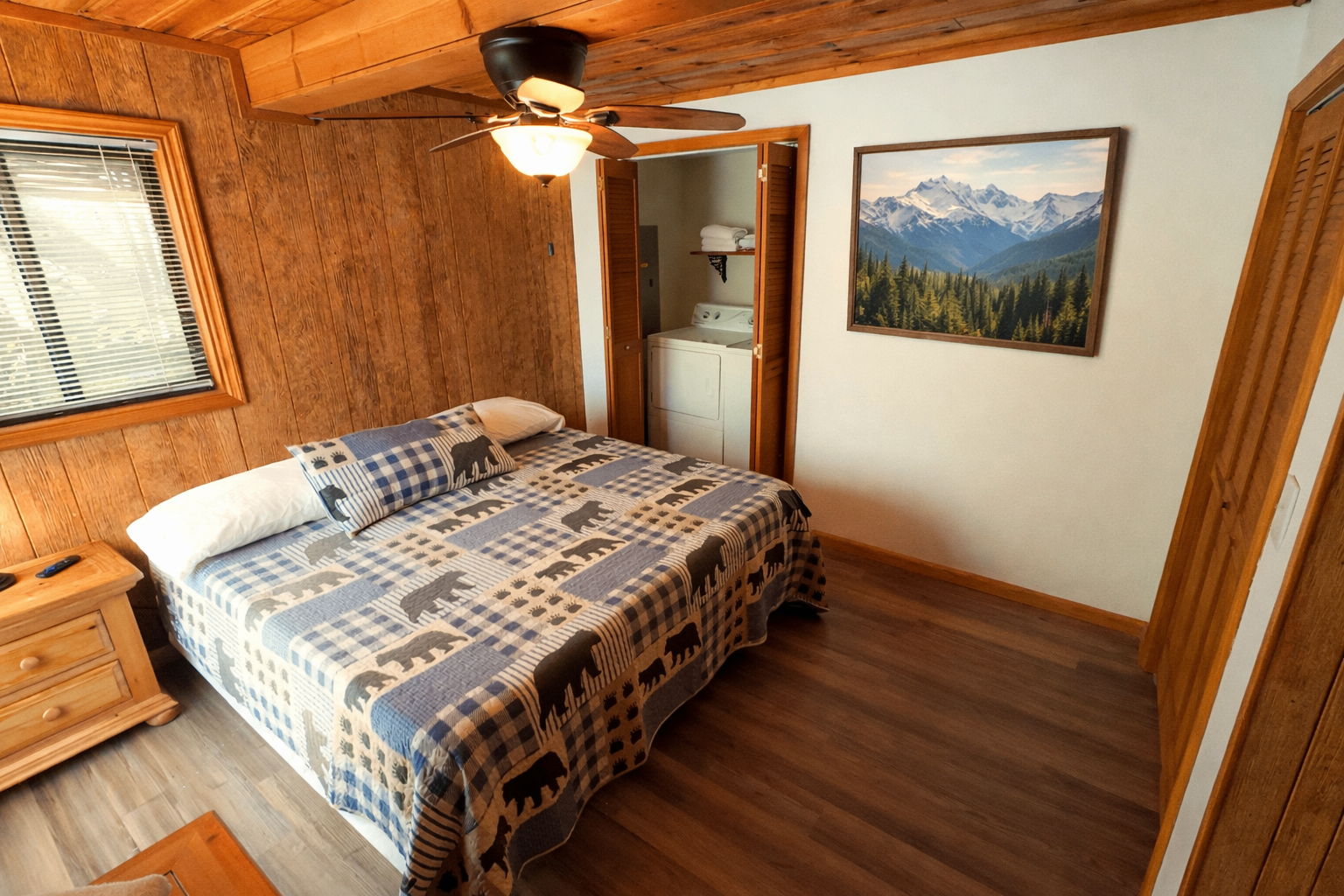 Main Floor King Bedroom