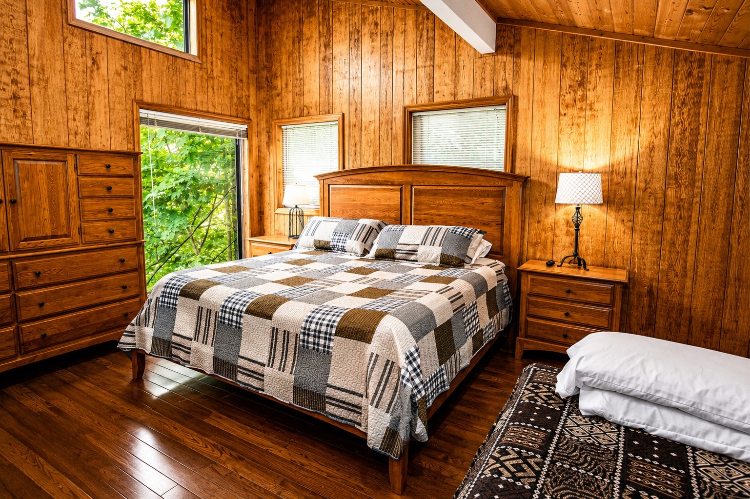 Upstairs bedroom w/picture window (king bed)
