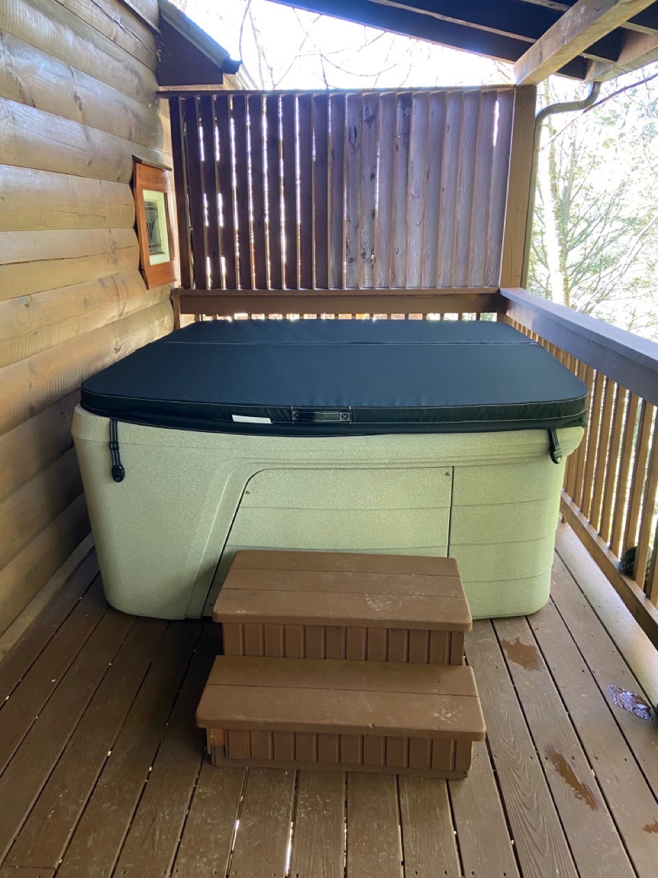 Brand new hot tub! - The Lodge - Gatlinburg