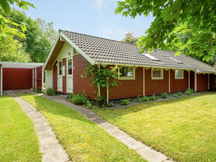 maard-325m-from-the-sea/