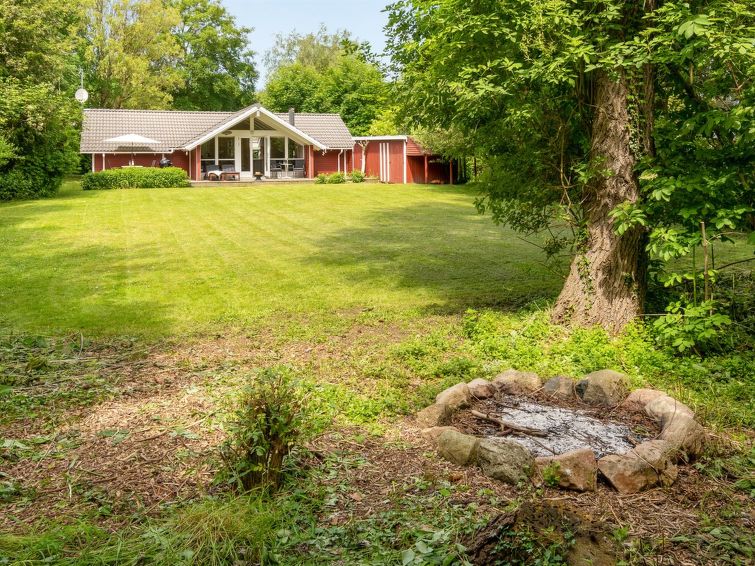 maard-325m-from-the-sea/