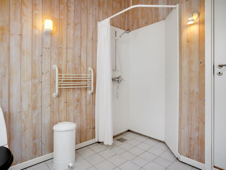 maard-325m-from-the-sea/