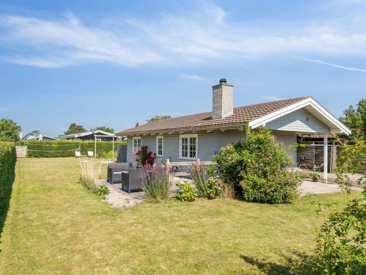 thomas-120m-from-the-sea/