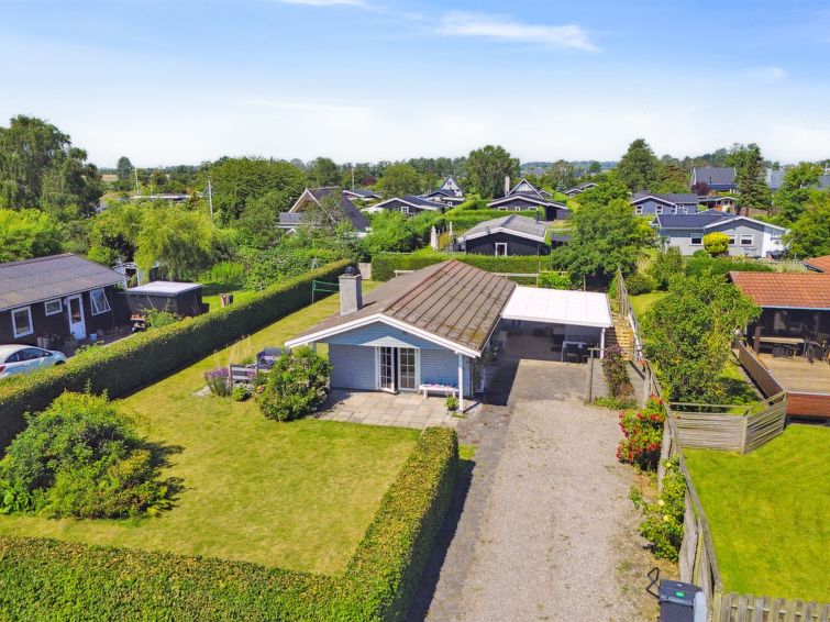 thomas-120m-from-the-sea/