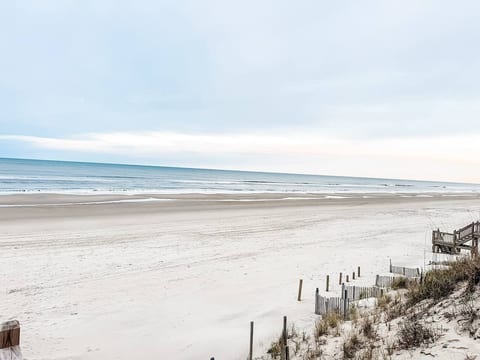 Legacy Beach Club at Whalehead - Corolla OBX