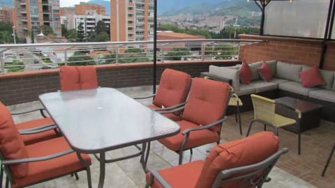 7 Bedroom Combo Both Penthouses Roof Deck