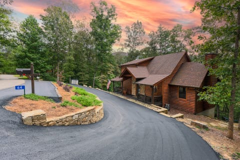 Windy Valley Family Cabin