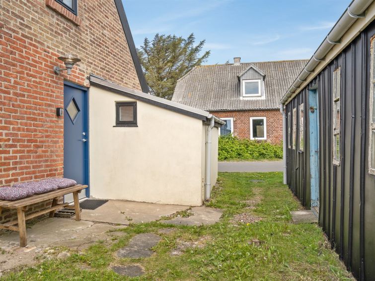 nevis-1-5km-from-the-sea/