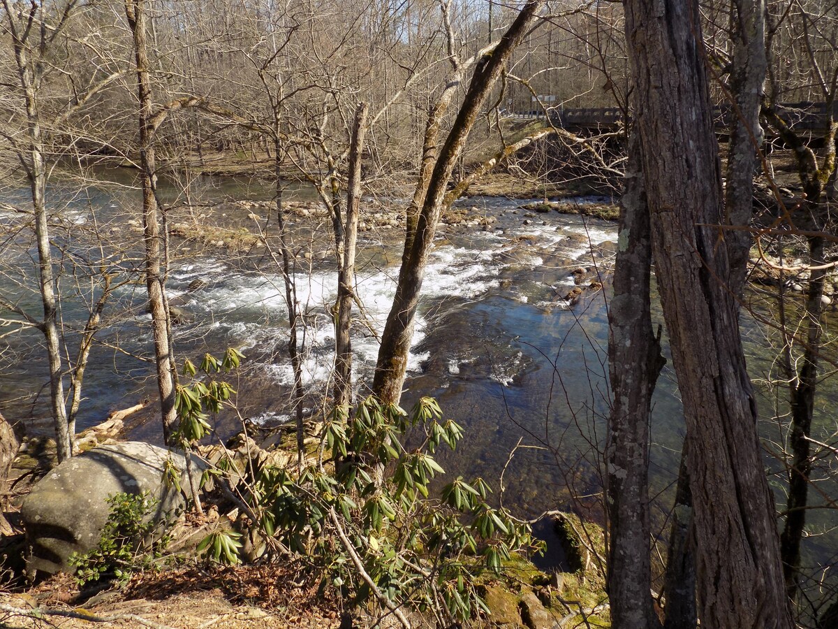 Two Owls and a View - Sevierville Two Owls and a View - Sevierville