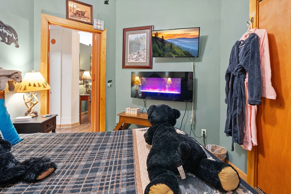 Two Owls and a View - Sevierville Two Owls and a View - Sevierville