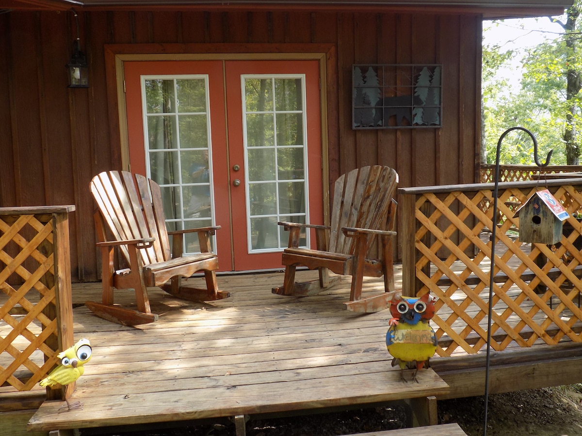 Two Owls and a View - Sevierville Two Owls and a View - Sevierville