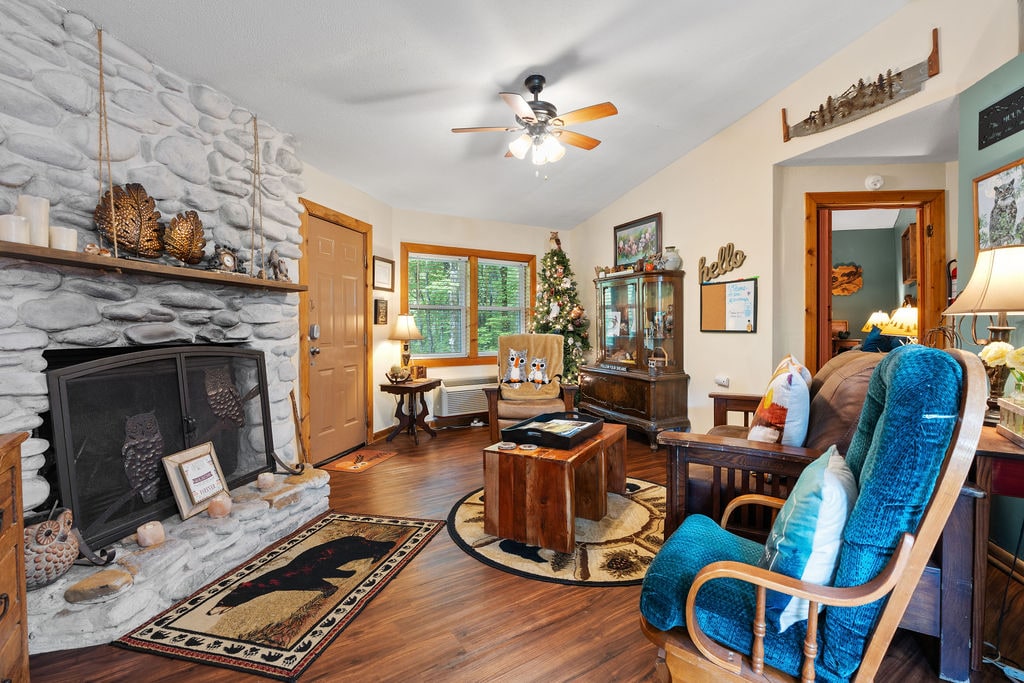 Two Owls and a View - Sevierville Two Owls and a View - Sevierville