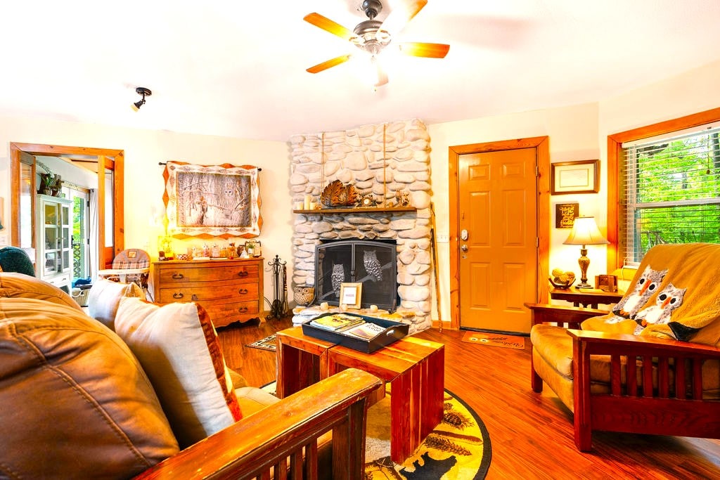 Two Owls and a View - Sevierville Two Owls and a View - Sevierville