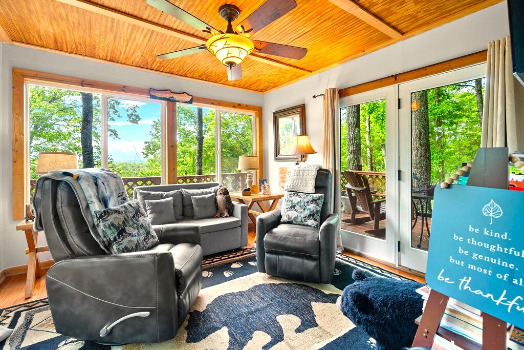 Two Owls and a View - Sevierville Two Owls and a View - Sevierville