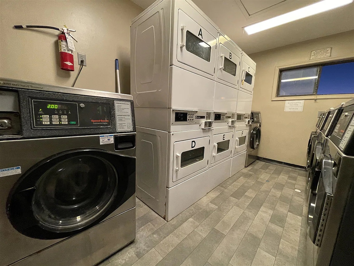 SeaCabins On-Site Laundromat SeaCabins On-Site Laundromat - Palm Paradise - Isle of Palms