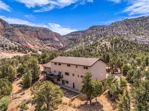 Red Hollow Ranch