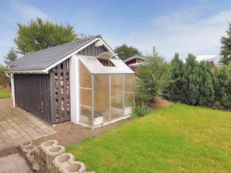 vrage-800m-from-the-sea/